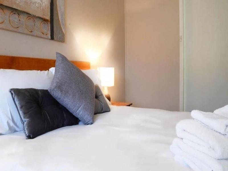 تامفورث Almond Inn المظهر الخارجي الصورة